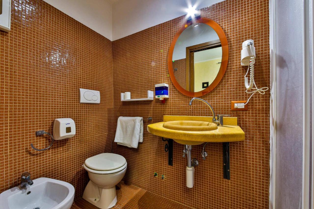 E-Room 42 Rome Buitenkant foto
